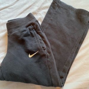 Nike Yoga Capris